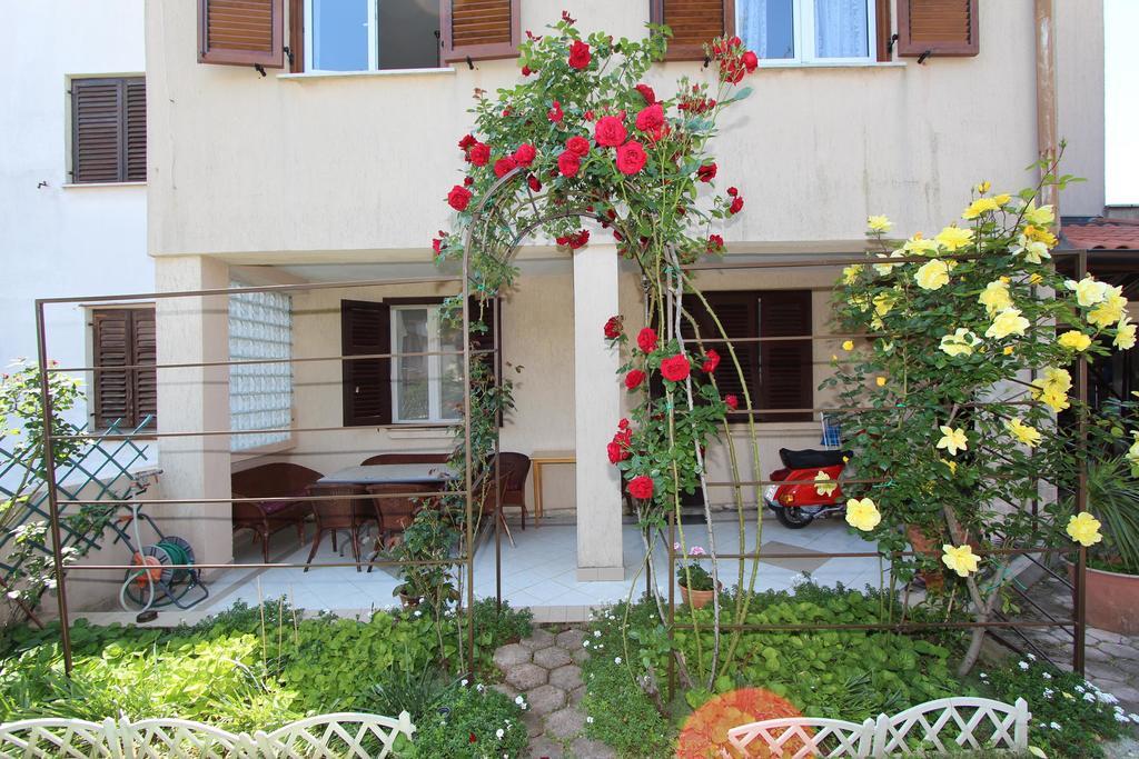 Guest House Aurora Ρόβινι Εξωτερικό φωτογραφία